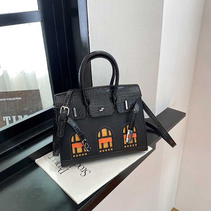 2025 Shipping 3 Free New Designer Fashion Commuter Small House Large Capacity Handheld Shoulder Bag diagonal cross bag for women