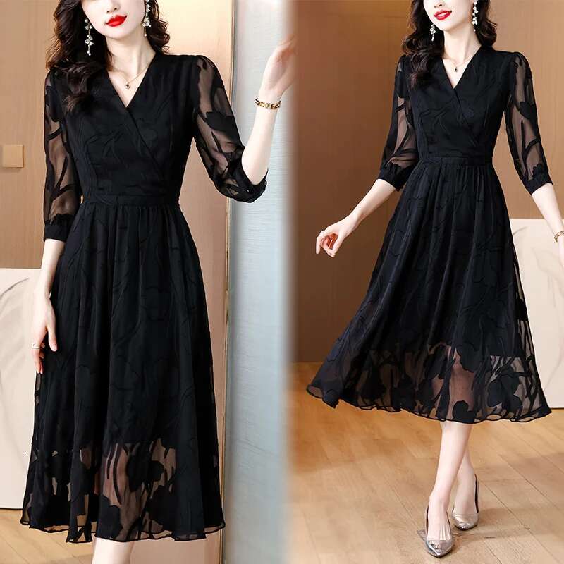 2024 Spring/Summer New Black Silk Short sleeved Dress for Women's Loose Large Solid Color Mesh Spliced V-neck Knee Length Skirt