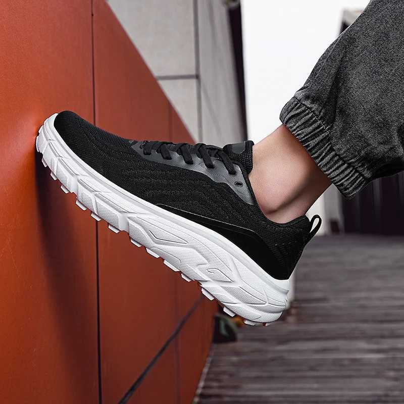 Clifton 9 High-quality Cushioning Running Shoes New Mens trainers Luxury Mesh Walking Wen Sneakers Outdoor Casual Hiking ShoesC250325