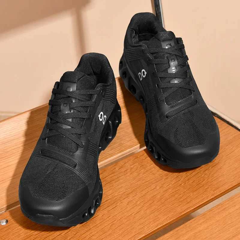 Cfortable Sports Trend Soft Soles Shoes Embrace Style And Ease for Active Living Z250411