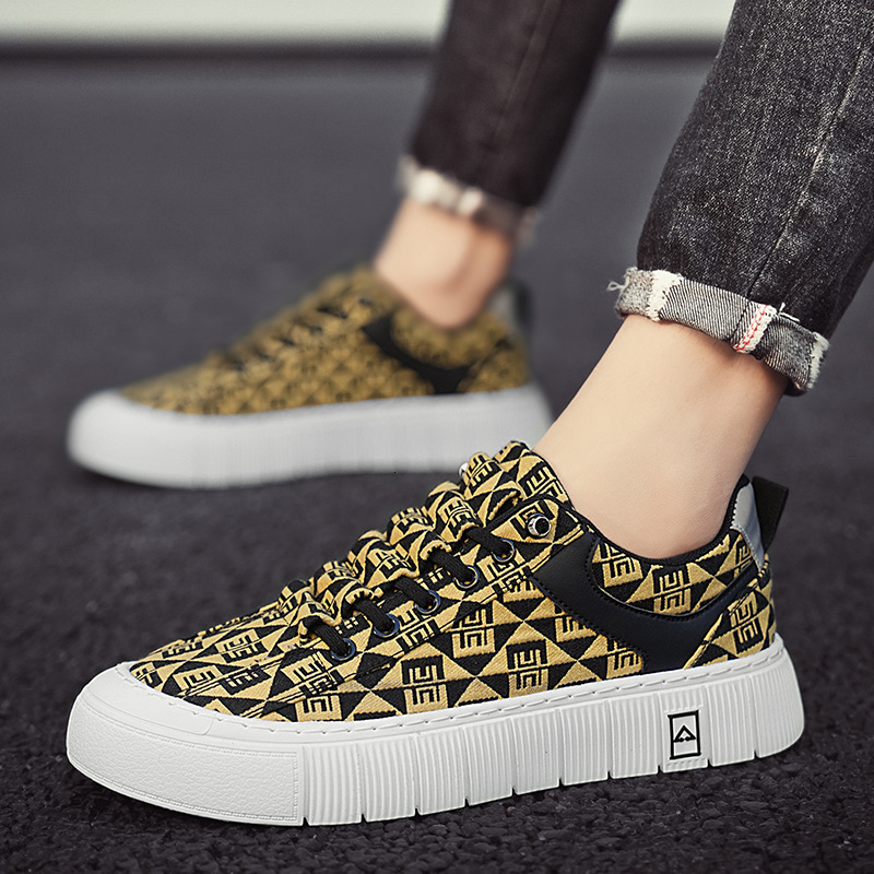 Designer Shoes Light Luxury 2025 Autumn New Men's Breathable Casual Fashion Canvas Sports Shoes Niche Design Printed Men's Board Shoes