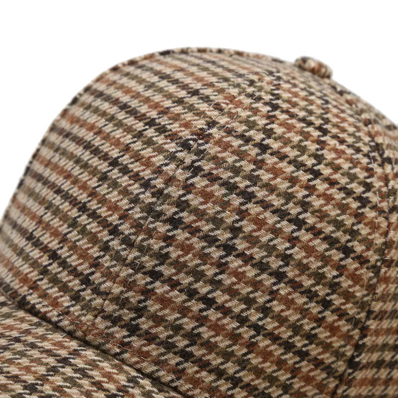 Plaid Baseball Hat Warm Lightweight and Adjustable for Outdoor Activities in AutumnWinter 250318