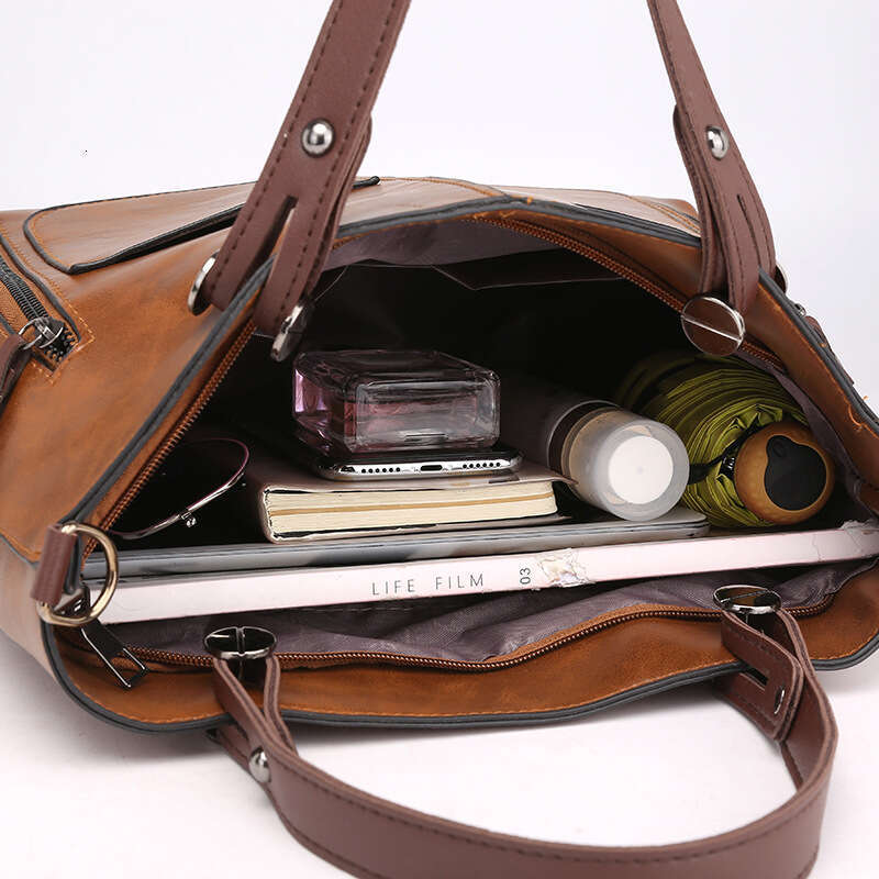 43 Bag women 2024 new fashionable shoulder large capacity tote for women, simple diagonal cross bag