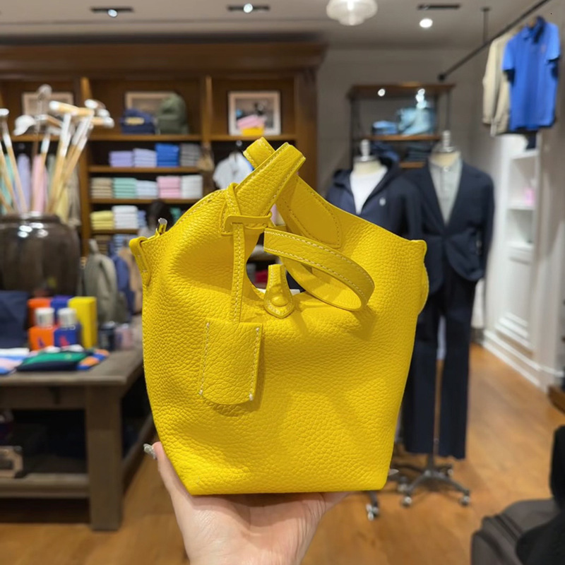 2025 New Candy Color Macaron Women's Cabbage Basket Minimalist Style Handheld Water Bucket Bun Mother Bag Mini