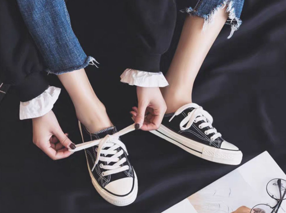 designer shoes new Women's half-drag white sneakers Korean version for summer one-step slip-on lazy shoes for students versatile flat canvas shoe