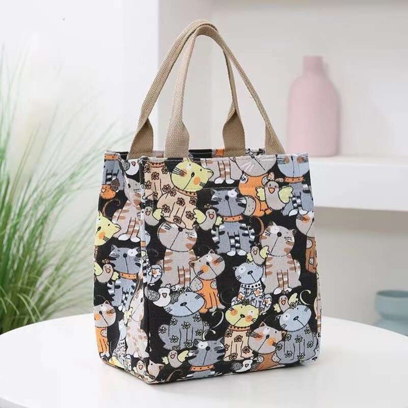 2024 new cute and stylish canvas with large capacity office use, lunch box bag for moms to go out, fashionable handbag
