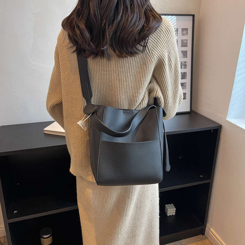 65 IN BLUE Stir Fried Large Capacity Commuter B Spare Basic Versatile Simple Wide Bucket Single Shoulder Crossbody Bag