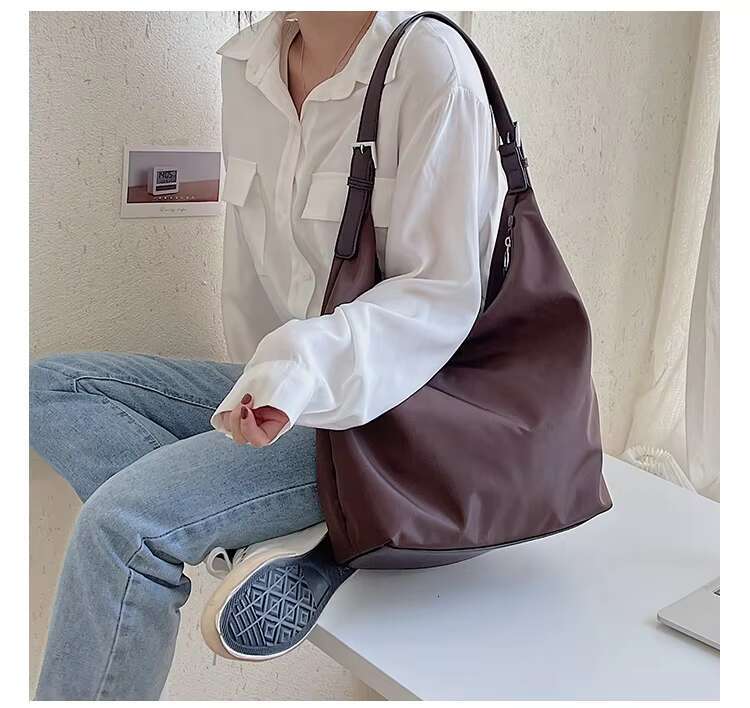New design nylon large capacity fashionable solid color soft shoulder women's bag simple Korean handbag
