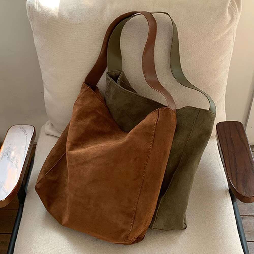Guangzhou trendy personalized oversized leather bag, women's handbag