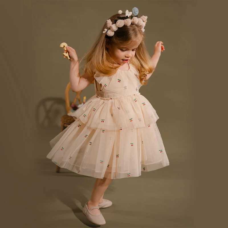 New 2024 KS Childrens Cat Net Dress Christmas Girl Love Glitter Dress Baby Cute Skiing Children Voile Princess Dress Carnival Par W250326