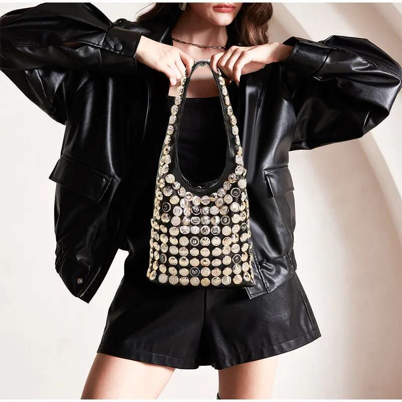 Brand Diy Button Shoulder New Genuine Leather Lady Sier Dot Rivet Large Capacity Bucket Bag Hand-Sewn High-End Handbag