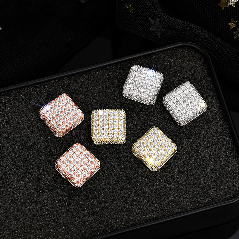 2025 Hip Hop Sparkling Ins Top Sell Luxury Jewelry 925 Sterling Silver 18K Gold Pave White Sapphire CZ Diamond Gemstones Party Women Square Simple Fas
