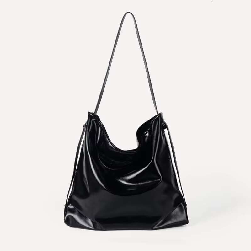 Manufacturer's oversized trendy shoulder bag, women's handbag, suede handbag