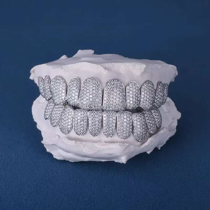 Luxury Customized Vvs Moissanite Diamond Emerald Round Cut Diamond 14K 18k Fully Iced Out Hip Hop Diamond Grillz for Men