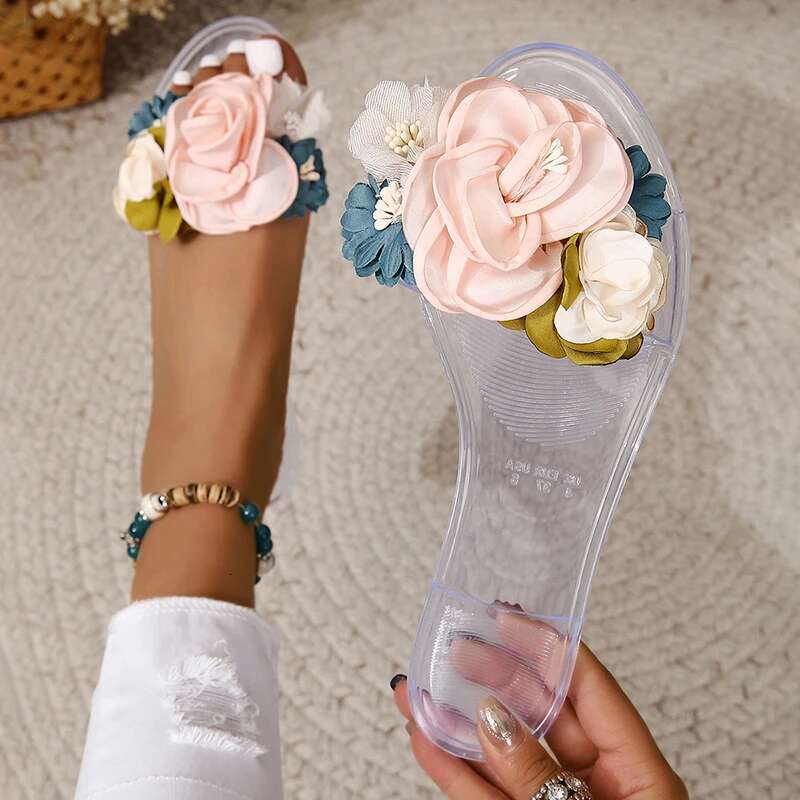 2025 Summer New Women's Slippers Casual, Comfortable, Lightweight, Designer Fashion Beach Women's Shoes