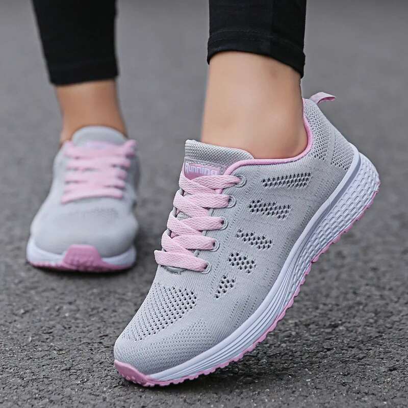2025 Summer New Casual Breathable Walking Mesh Designer Fashion Flat Shoes Women's White Sports Shoes