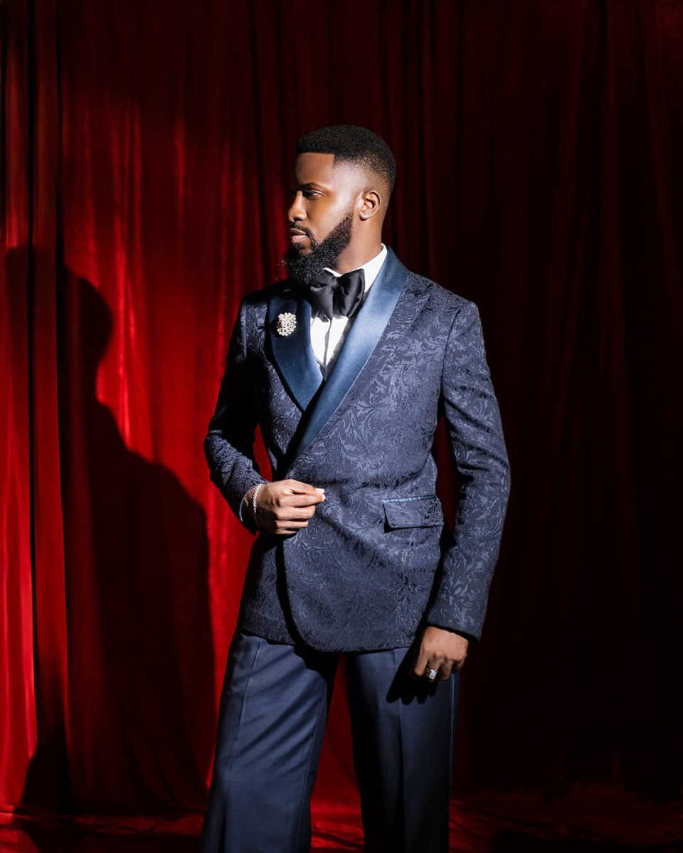 Jacquard Patterns Mens Tuxedos Handsome Double Breasted Party Birthday Groom Wear 2 Pieces Customized Cosplay Outfits