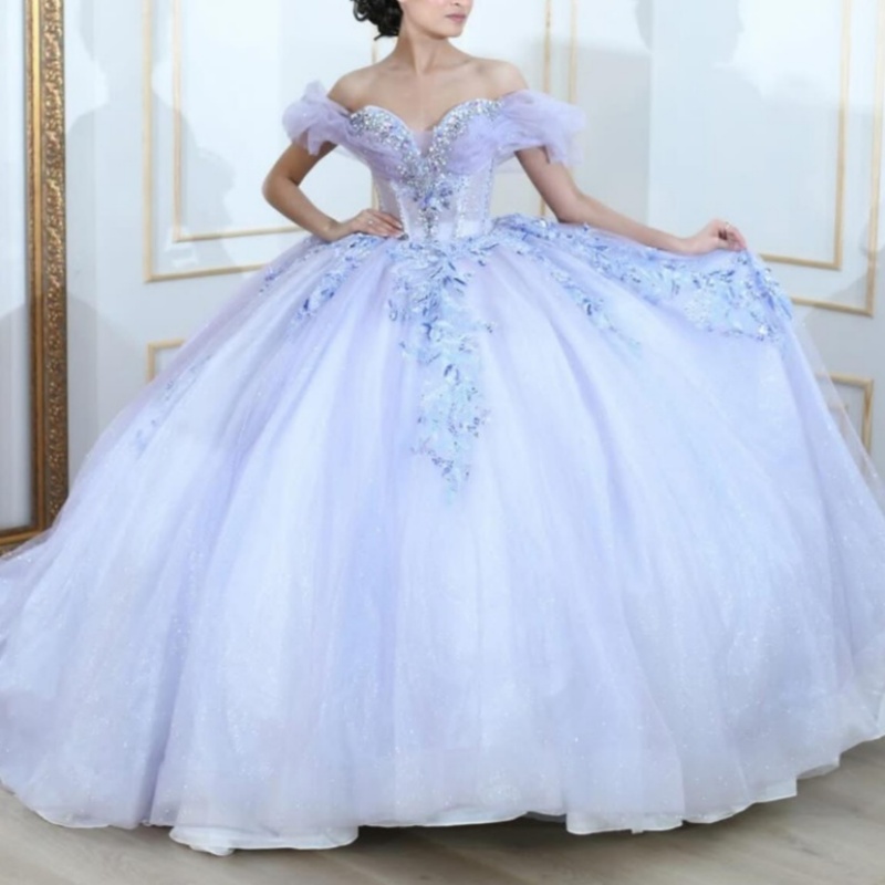 Light Lilac Shiny Quinceanera Dresses Off Shoulder Ball Gown Sweet 16 Dress Beads Sequin Appliques Lace Tull Birthday Party Vestidos De 15 De Anos