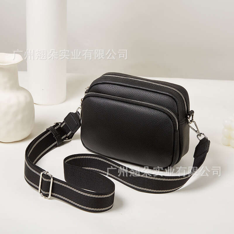 Trendy 2024 new large capacity crossbody for women's one shoulder small square bags
