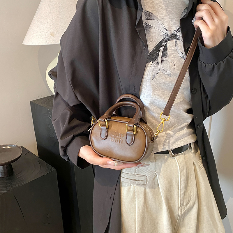 Cross-body pillow bag portable texture bag women's new fashion popular all shoulder bag
