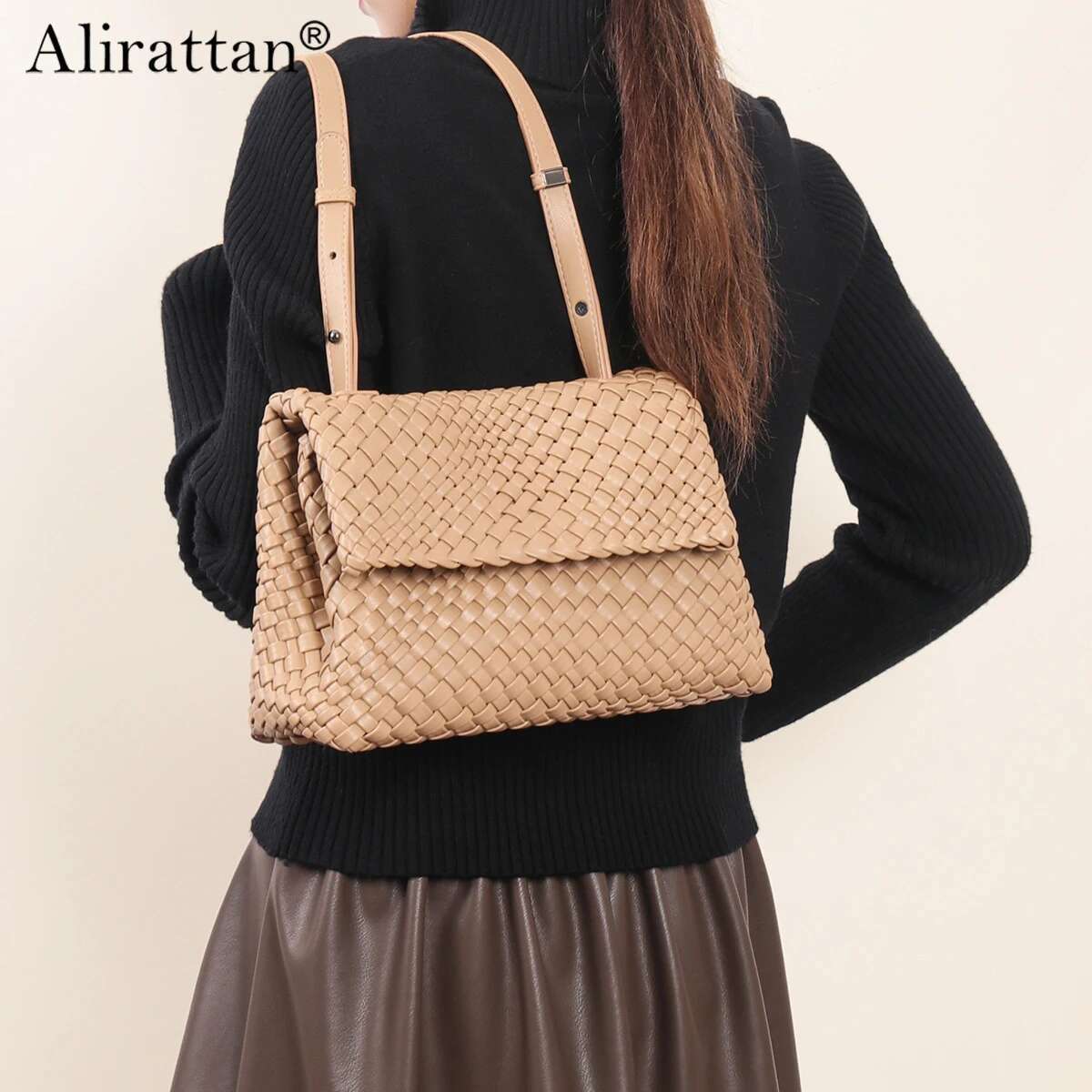 Fashionable Handmade Hollowed Out Woven For Women's Leisure Large Capacity Single Shoulder Crossbody Bag Commuting Handbag