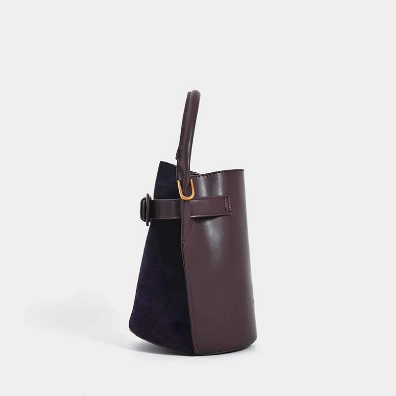 New Head Layer Bucket Bag 2025 Spring Edition Texture Leather Commuter Versatile Shoulder Crossbody Handbag