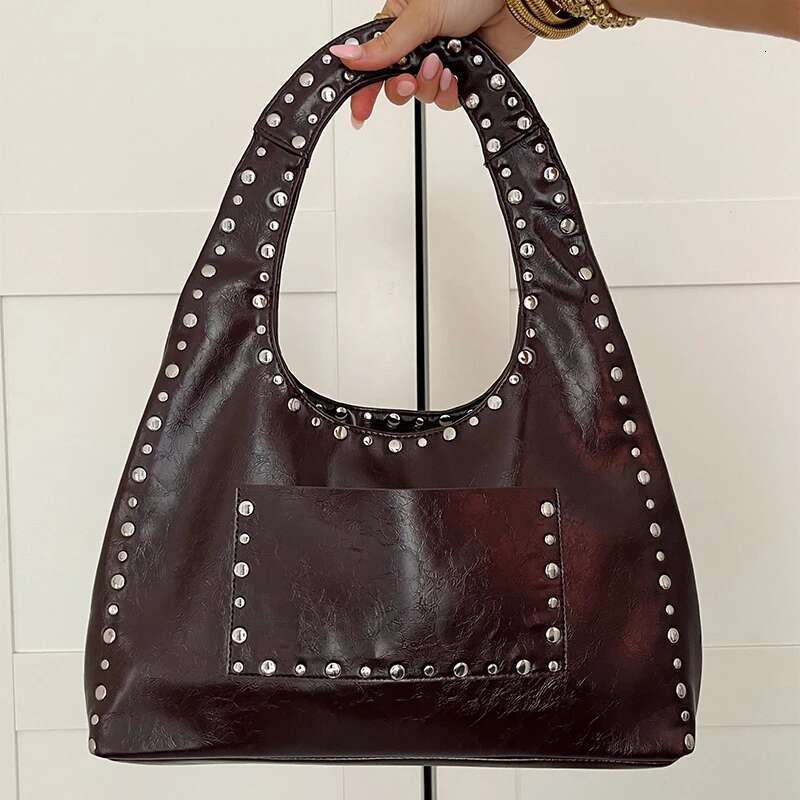 Retro Rivet Underarm Shoulder Wasteland Style Metal Stud Motorcycle Bag Oil Wax Leather Women Handbag Brown Side Tote Bags