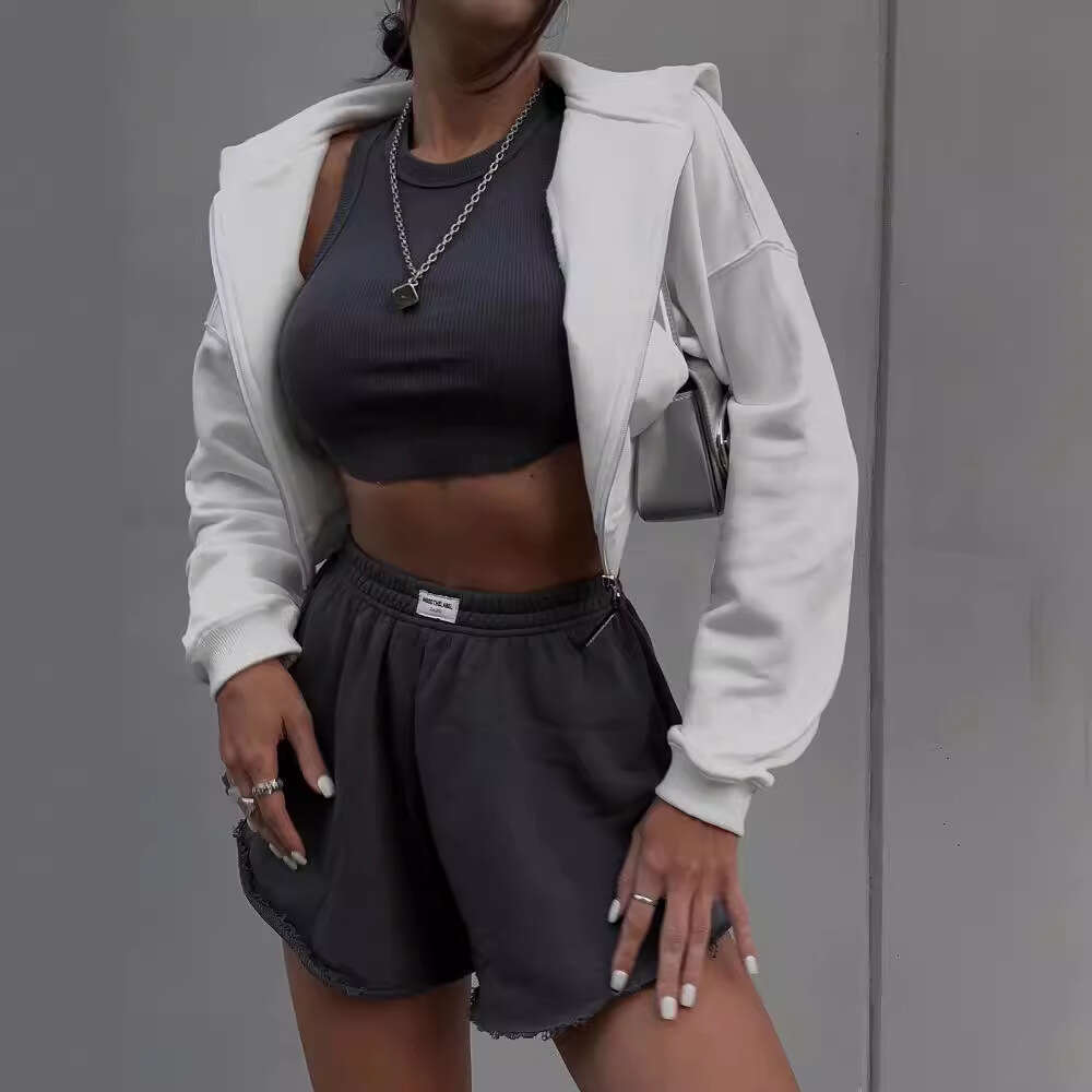 2024 summer new knitted casual sports suit solid color vest shorts two-piece set ins