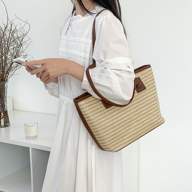 2025 Spring/summer New Color Contrasting Soft Grass Woven Large Capacity Travel Versatile Beach Simple Shoulder Bag Designer Bag for Women