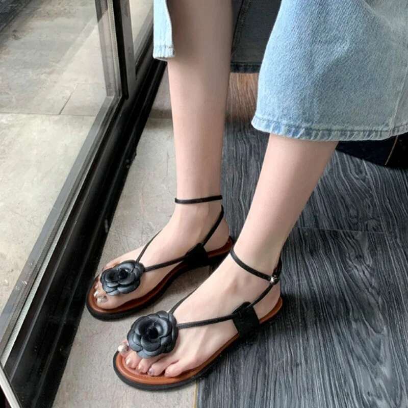 Summer Flat Sandals Women Elegant Wer Ladies Shoes Fashion Narrow Band Beach Shoe Casual Flip Ps Soft Sole Low Heel Slides