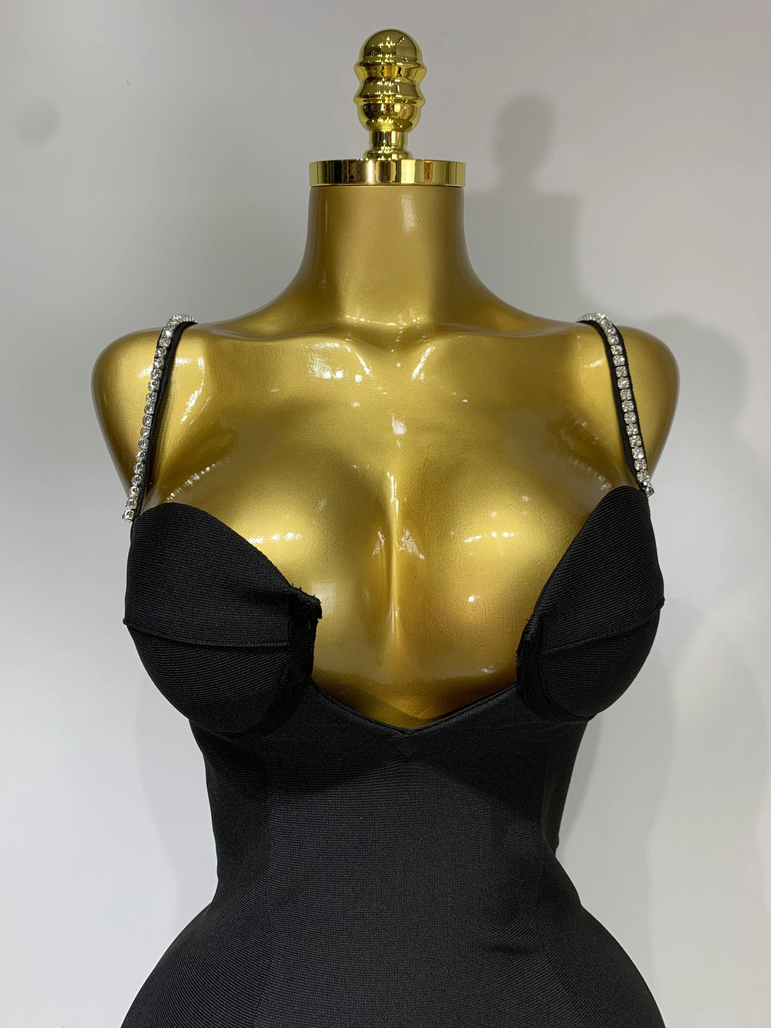 Womens Celebrity Sexy V-neck Beaded Black Mini Body Bandage Dress Knitted Elegant Nightclub Party Dress 250322