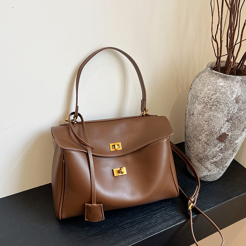French texture soft Tote bag women simple large capacity armpit shoulder bag commuter crossbody bag 2025