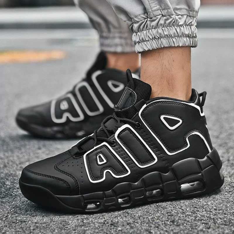 Mens Lightweight Running Shoes Outdoor Sports Walking Sneakers Cushio Lace-up Athletic Training ShoesC250325