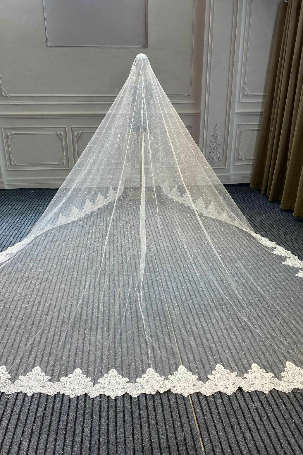 Elegant Lace 3 Meters Wedding Veil White Ivory Champagne Cathedral Bridal Veil Luxury Glitter Wedding Accessories