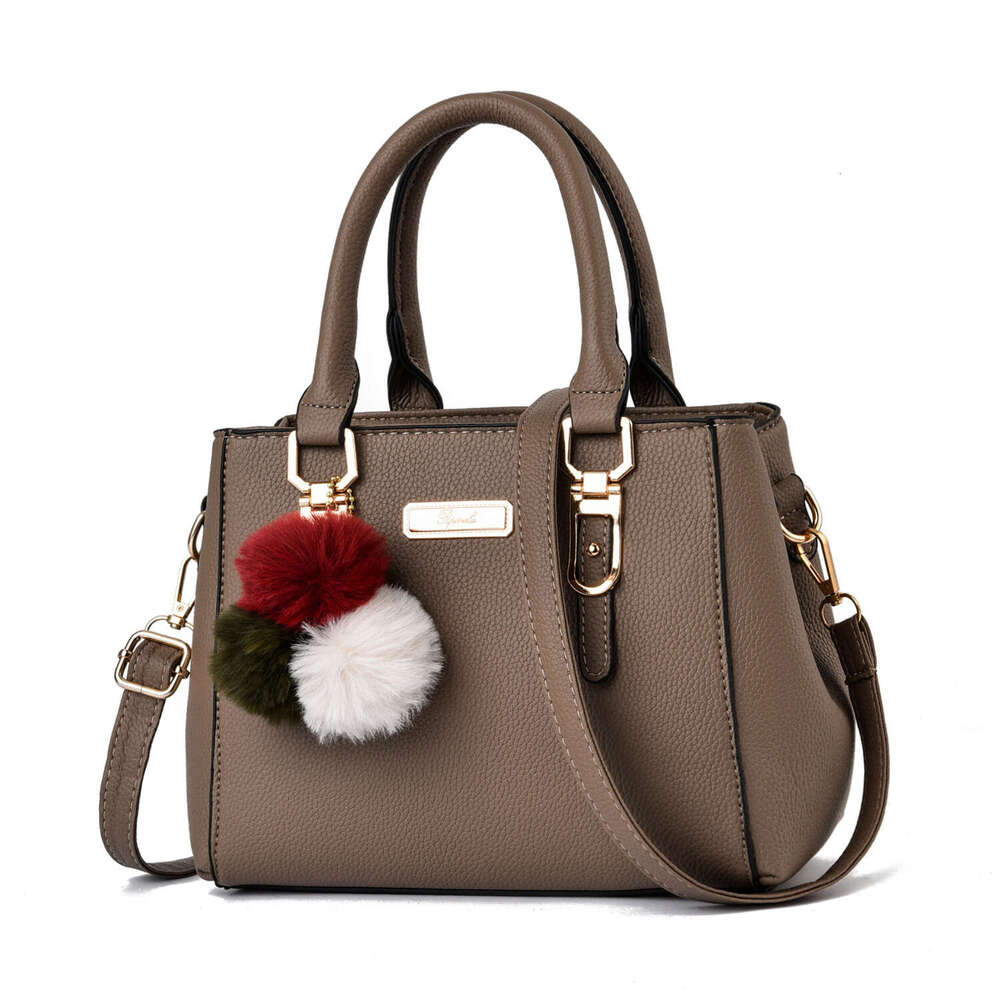 67 2024 new Korean version large capacity fashionable handbag, simple and practical, light luxury shoulder bag, crossbody bag