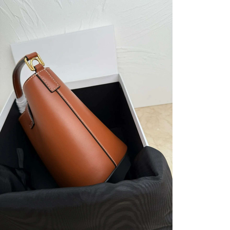 New Bucket Handbag Cowhide Single Shoulder Diagonal Cross Fashionable Versatile Classic Women's Bag