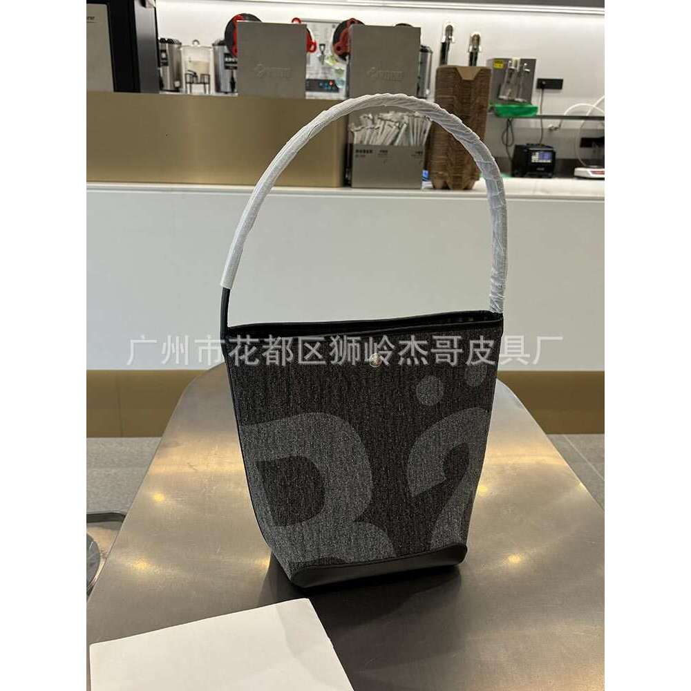b5 Thailand Chaopai Large Capacity Bucket Bag 2024 New Water Washing Denim Knitted Letter armpit shoulder bag