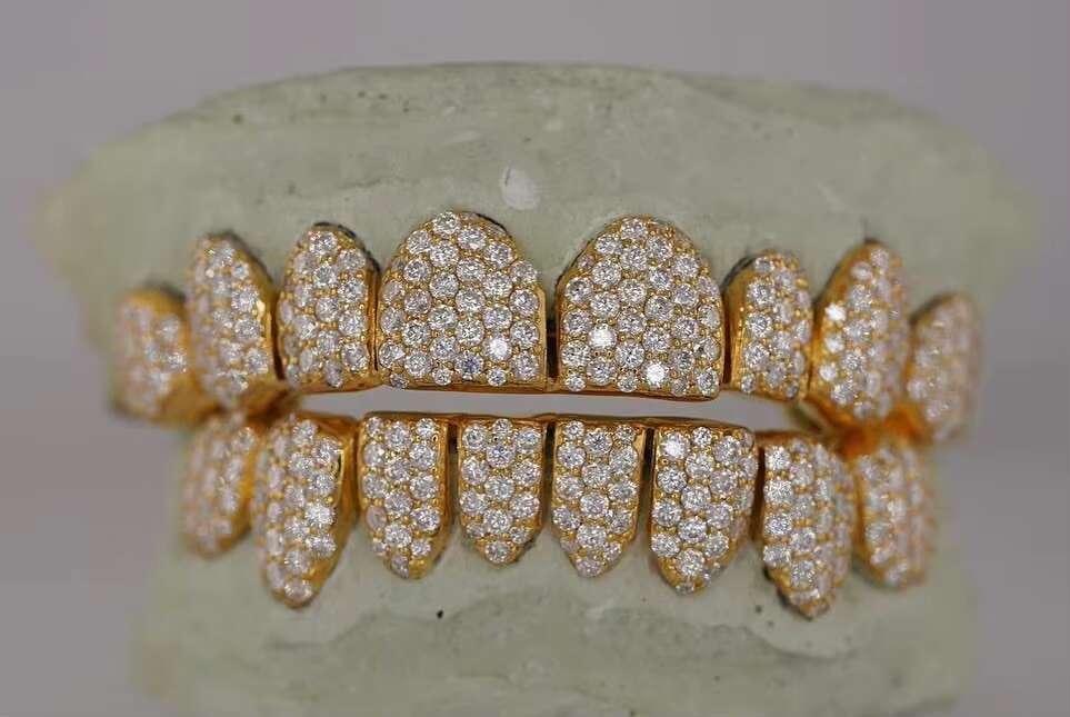 Custom VVS Moissanite S925 Silver Teeth Grillz Silver Diamond Bling Tooth Grills for Men Women High-End Jewelry Pass Test 8 on 8