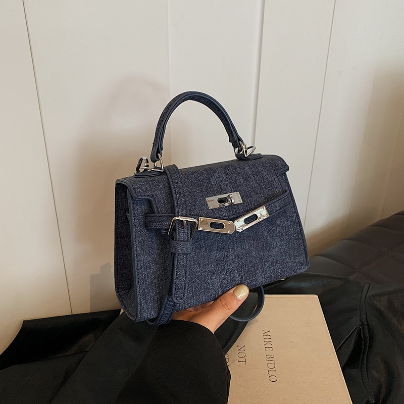 Free shipping 2025 new designer bag, fashionable and casual denim pattern, solid color handheld shoulder bag, women's daily outfit