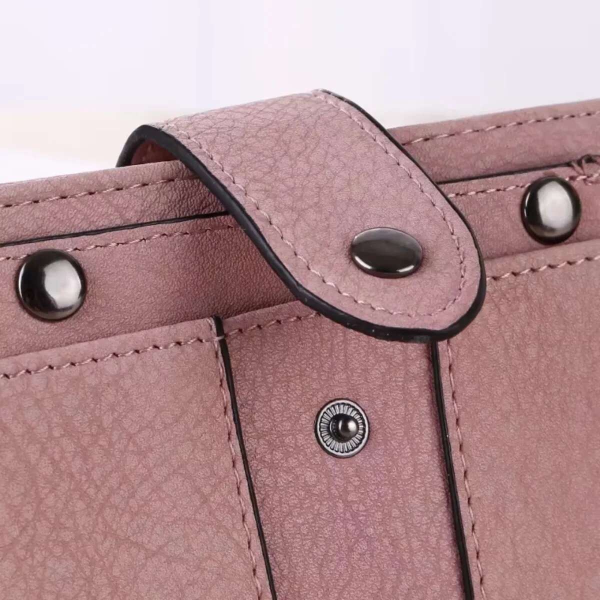 Women's Minimalist Retro Rivet Short Coin Card Holder Handbag Designer Wallet Women's Cushion Women