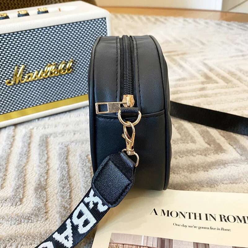 Fashion Women's Small Crossbody PU Leather Messenger Bags Zipper Handbags Designer Purse Summer Travel Bag for Female