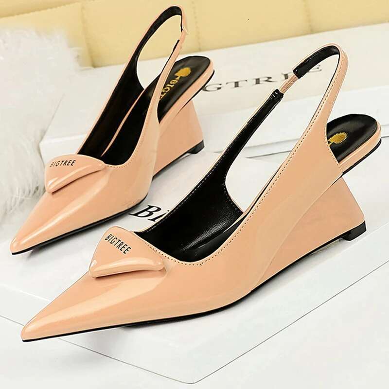 2025 Summer New Slope Heel Lacquer Leather Women's Designer Fashion High Heels Hollow Strap Women's Sandals Elegant High Heels