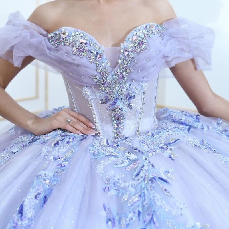 Light Lilac Shiny Quinceanera Dresses Off Shoulder Ball Gown Sweet 16 Dress Beads Sequin Appliques Lace Tull Birthday Party Vestidos De 15 De Anos