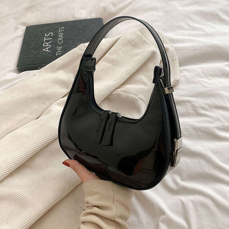 f5 Korean Ins niche design patent leather women's 2024 new autumn fashionable versatile shoulder armpit bag trend