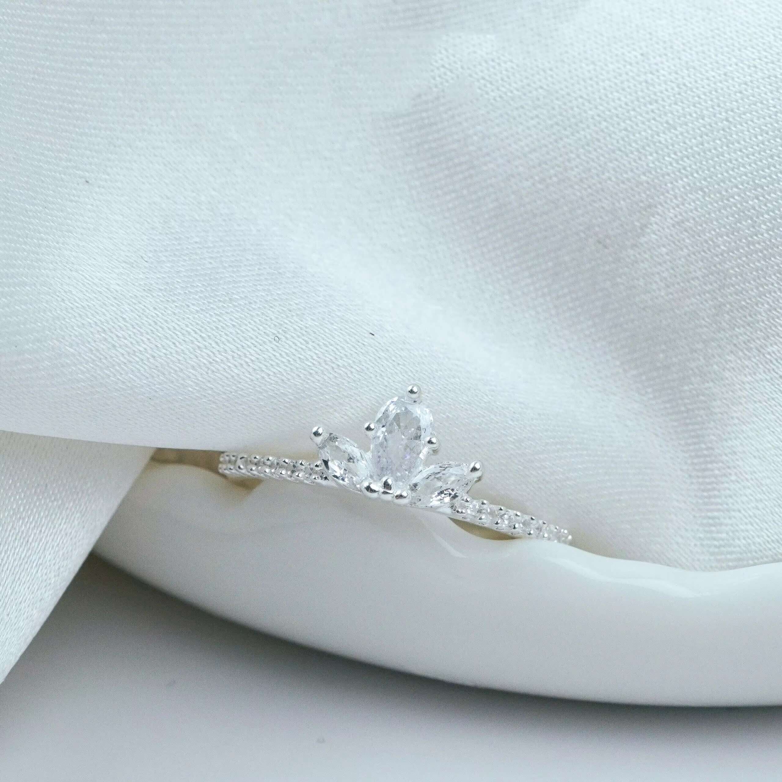 Hot Selling Custom Design Moissanite Jewelry Engagement Ring Fine Band Ruby Lab Grown Rings