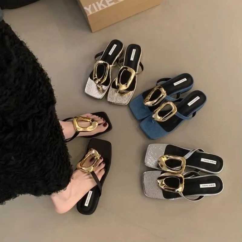 2024 new luxury womens slippers summer beach Fi metal flip slippers womens slippersXJ250326