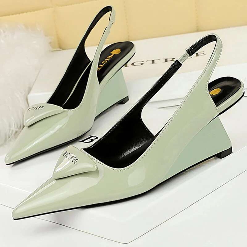 2025 Summer New Slope Heel Lacquer Leather Women's Designer Fashion High Heels Hollow Strap Women's Sandals Elegant High Heels