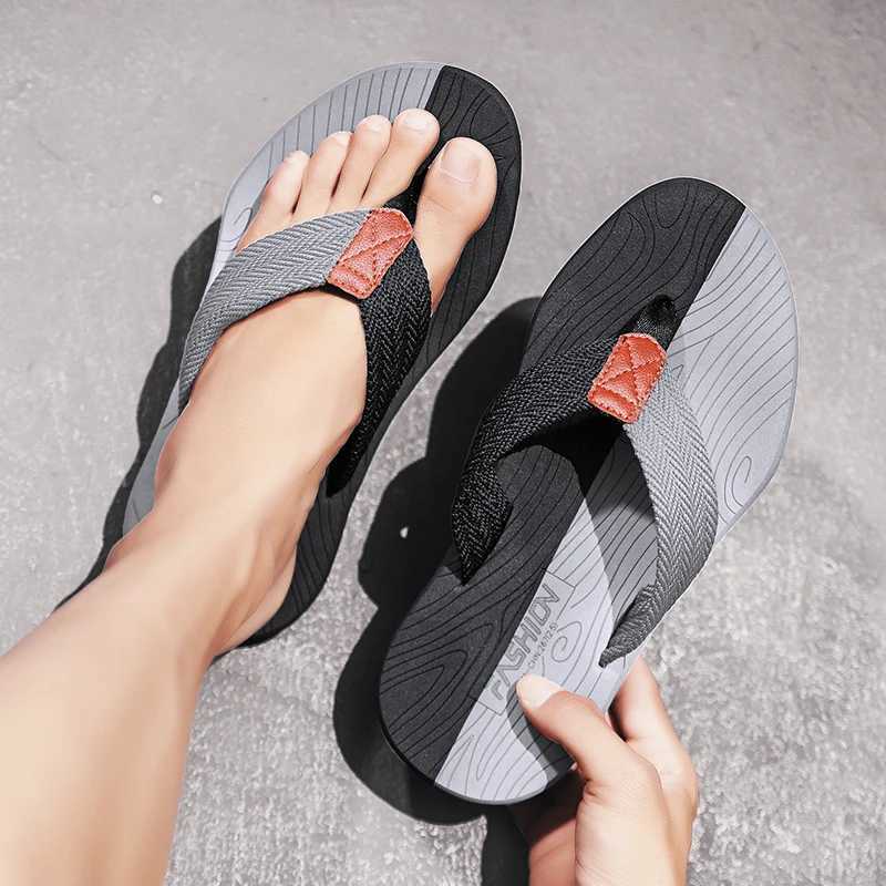 Comfortable Slippers Mens Summe Platform Sandals Mens Simple Sandals Casual Sandals Indoor and Outdoor Beach ShoesXJ250326