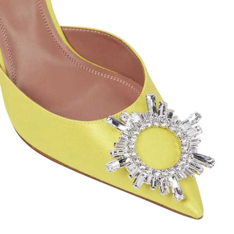 2025 New Sun Buckle Crystal Buckle Rhinestone High H Wine with Pointed Sandals for Wen Z250326