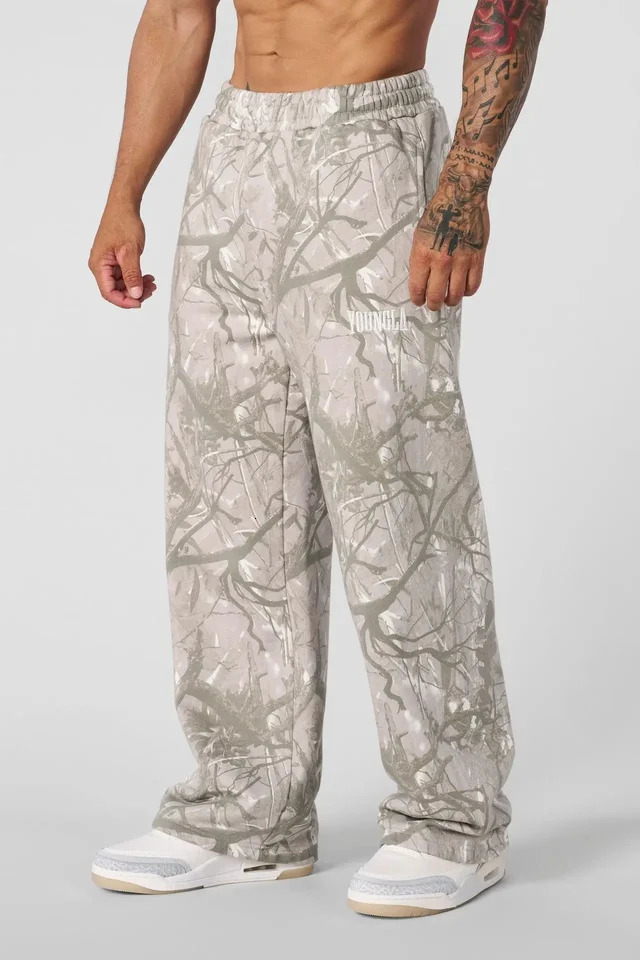 2025 men style Spring American digital camouflage print sports fitness Trousers loose and versatile wide-leg pants 250326